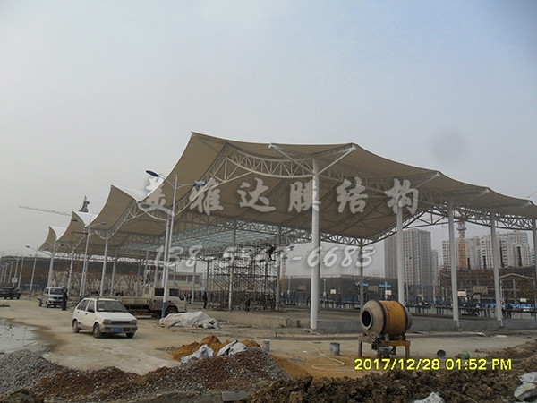 江苏中学门球场膜结构现场