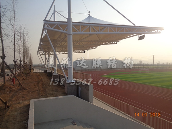 山东路桥集团孵化基地看台膜结构