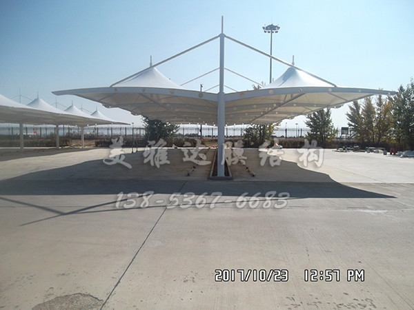 中国民用航空空管局车棚膜结构