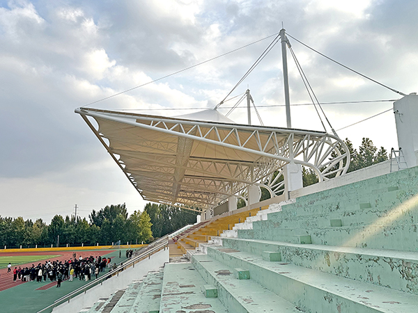 潍坊交通职业学院看台膜结构 (1)